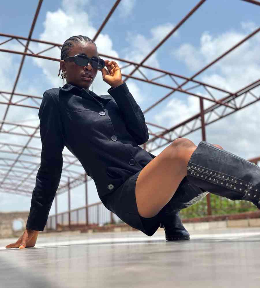 Modellike_Shidara